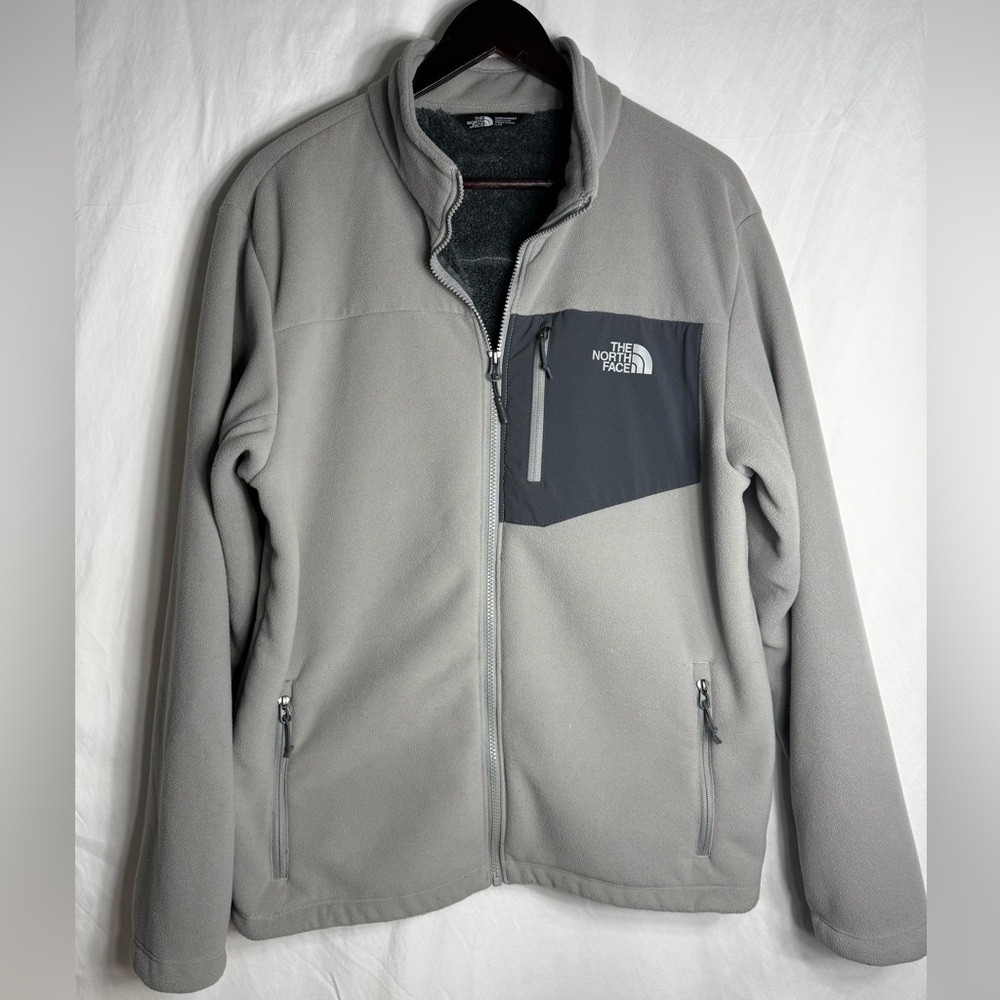 The North Face Sherpa Lined Light Gray Fleece Jacket with Dark Gray Chest Pocket